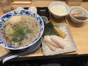 ハマグリラーメン